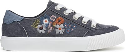 Women's Vivid 3 Lace Up Sneaker